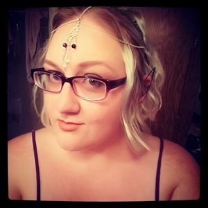 Meet your Posher, Laurasue